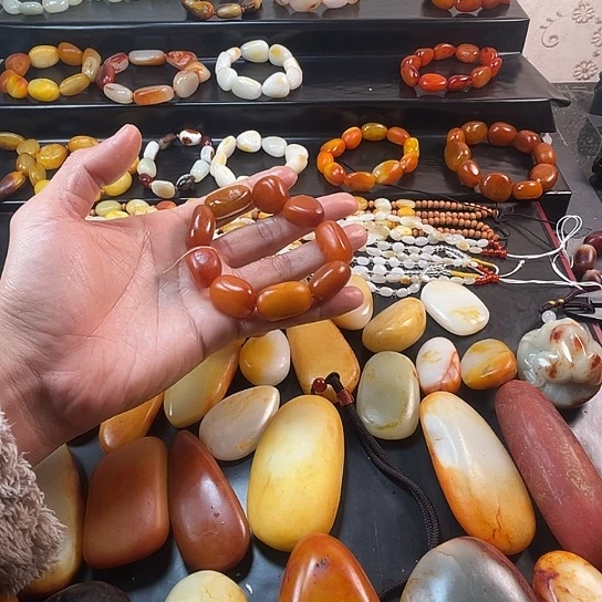 超****和田玉未镶嵌颈饰