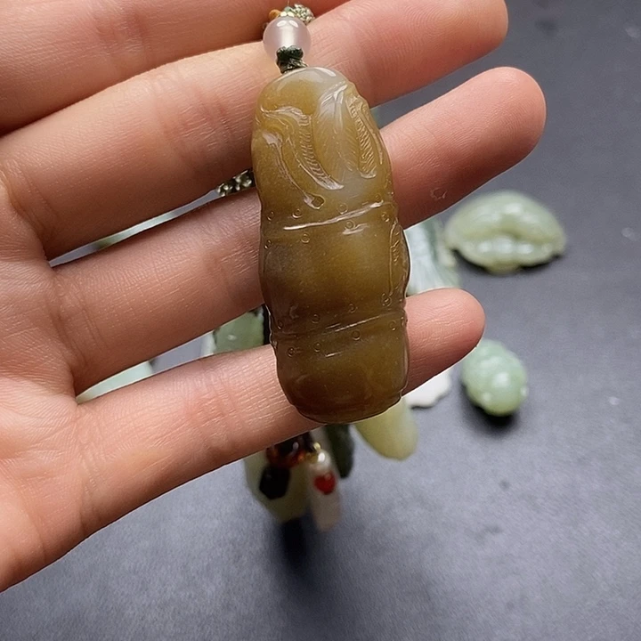 颈饰未镶嵌和田玉