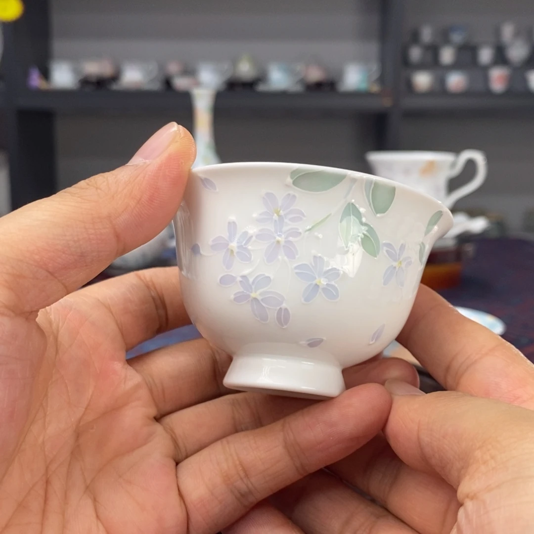蓝雪花品茗杯手绘釉下高温