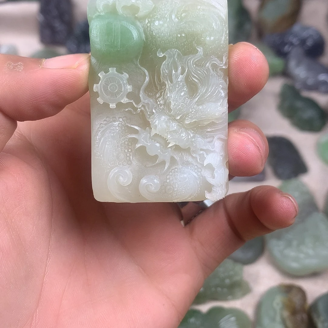 颈饰未镶嵌和田玉