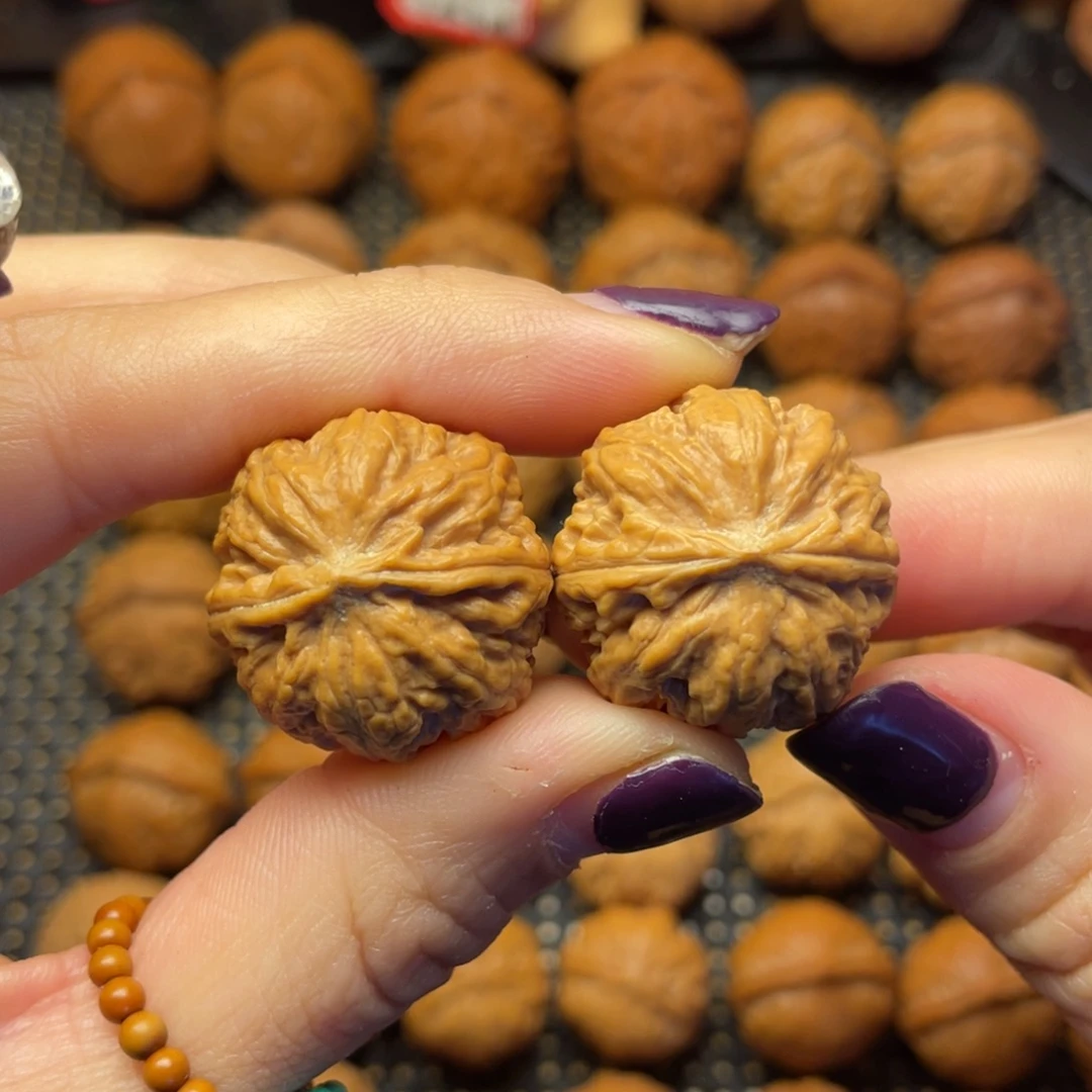 吊坠文玩核桃26尺全品闷尖蝴蝶磨盘00012