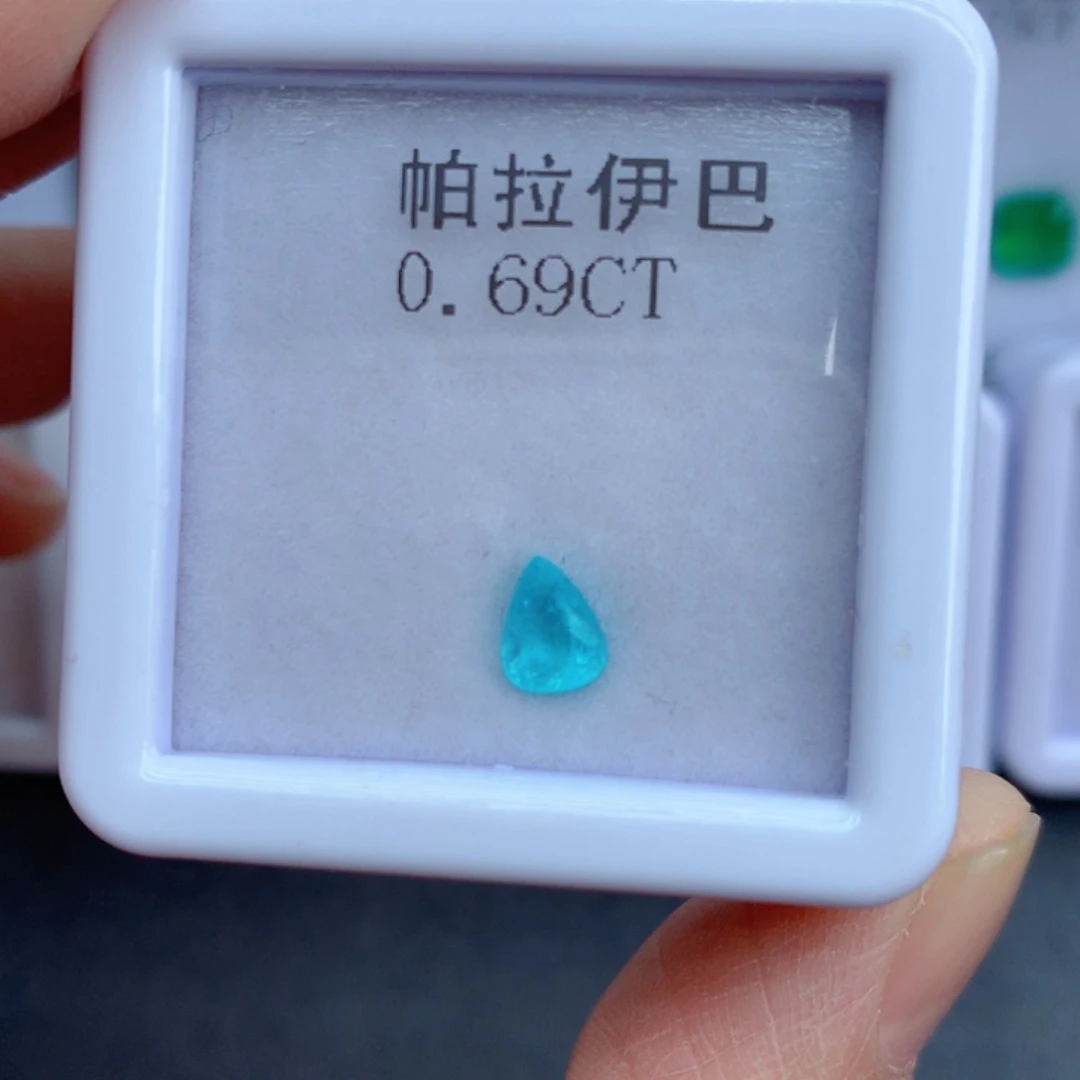 未镶嵌0.69克拉裸石帕拉依巴碧玺