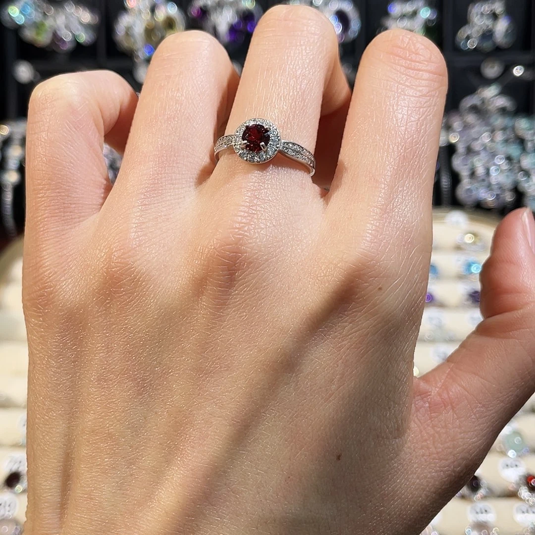 银S925镶嵌石榴石戒指戒指