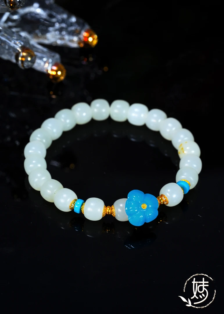 【婧婧精选】玉见花开 · 18K金俄料白玉DIY绿松雕刻花手串≈7.5mm