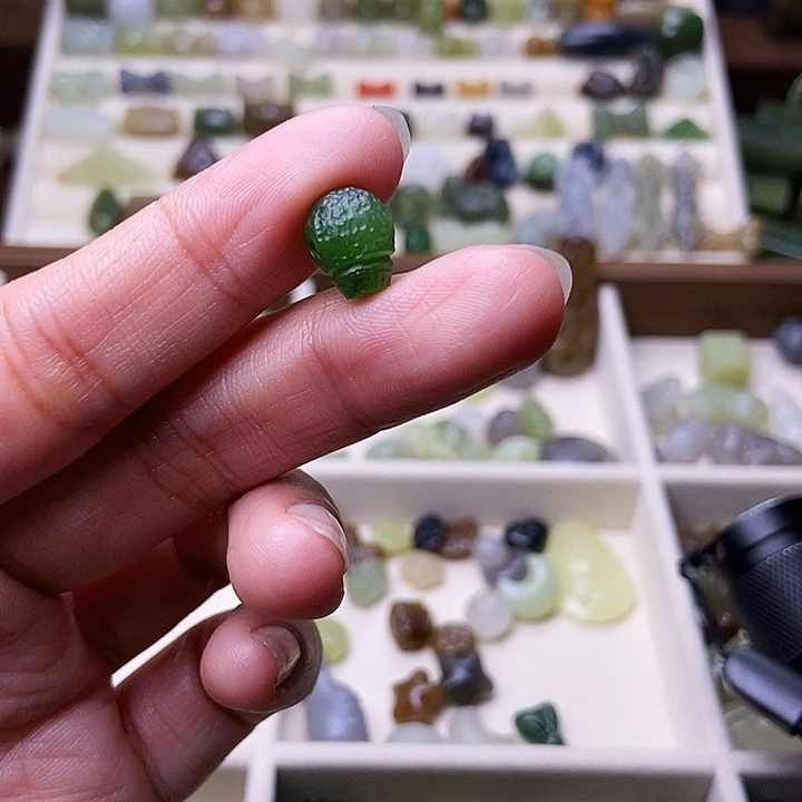 未***来和田玉未镶嵌手链