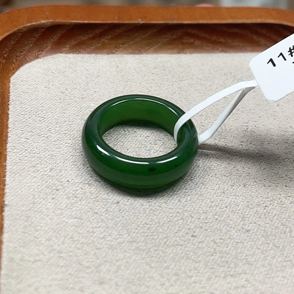 和田玉碧玉俄七菠菜绿红皮料11港码