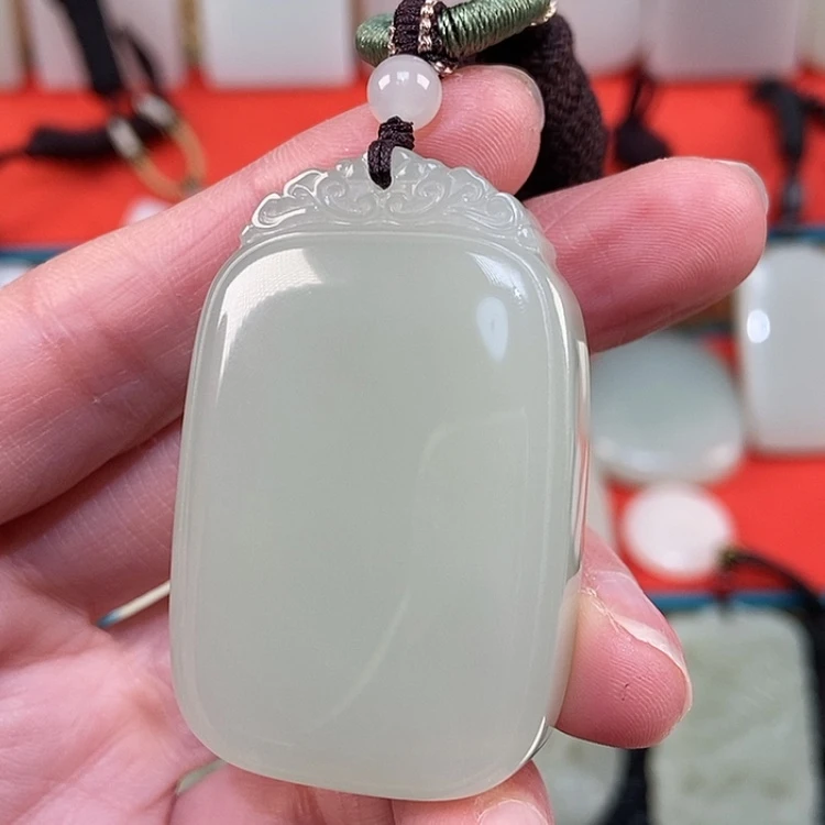 【闪购商品】颈饰未镶嵌和田玉