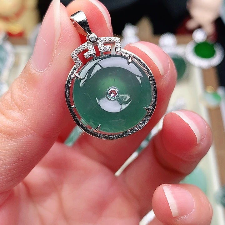 颈饰银S925镶嵌翡翠吊坠