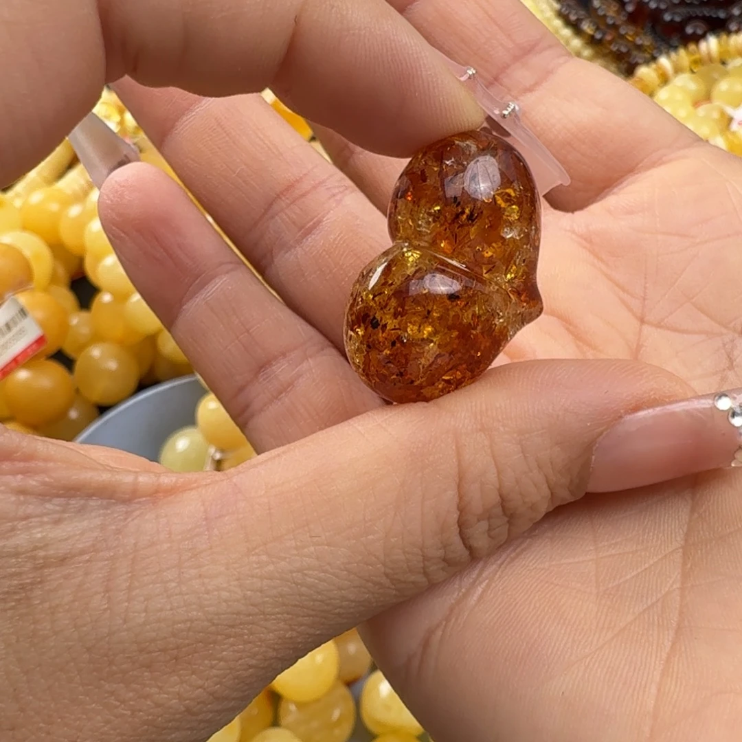 琥珀未镶嵌珠宝奇石