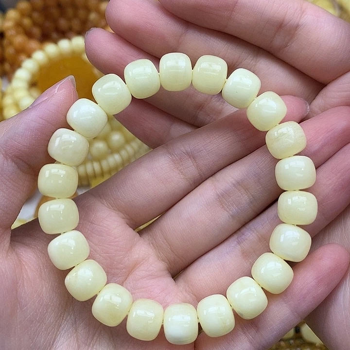蜜蜡未镶嵌珠宝奇石