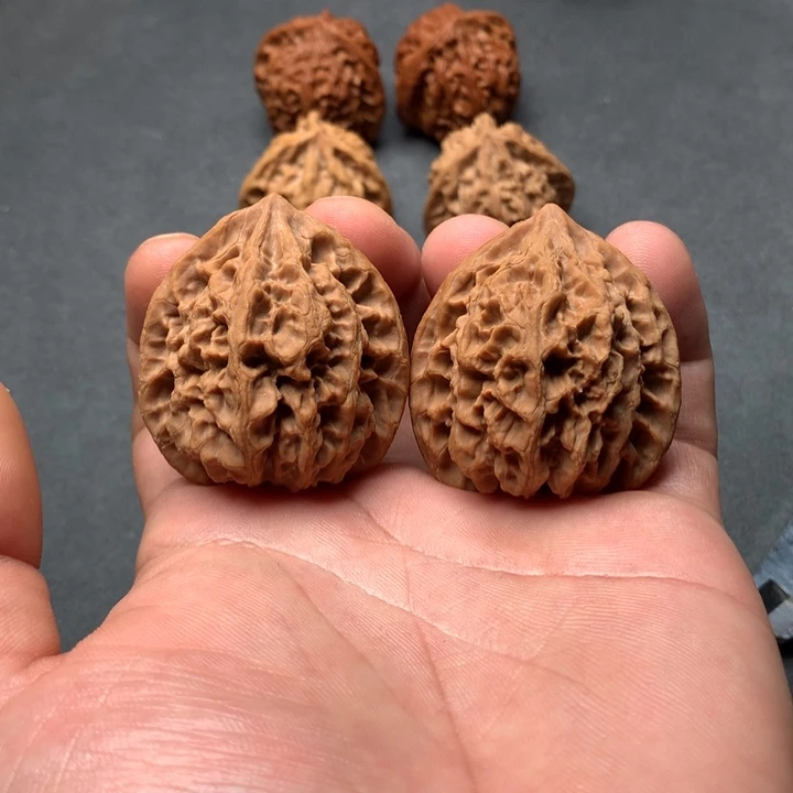 吊坠文玩核桃紫荆关野牛文玩核桃