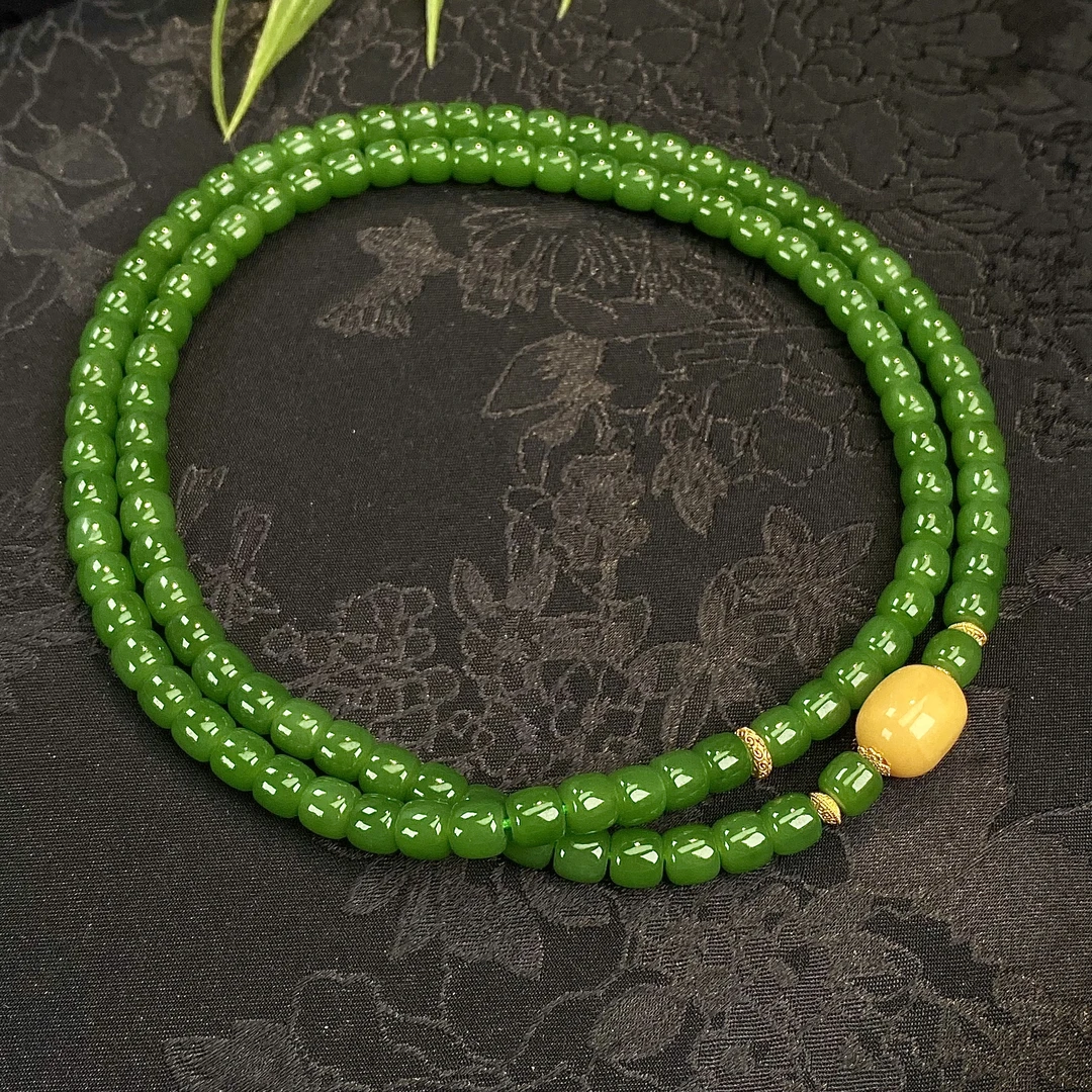 【芳華珠宝】·和田碧玉·辣绿细料直切卡5x6mm108项链国风大气