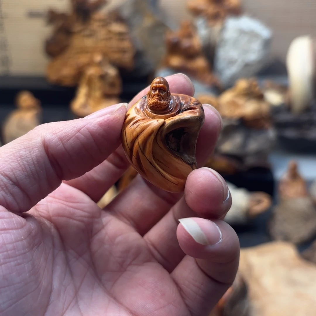 L***y柏木太行崖柏手工雕刻