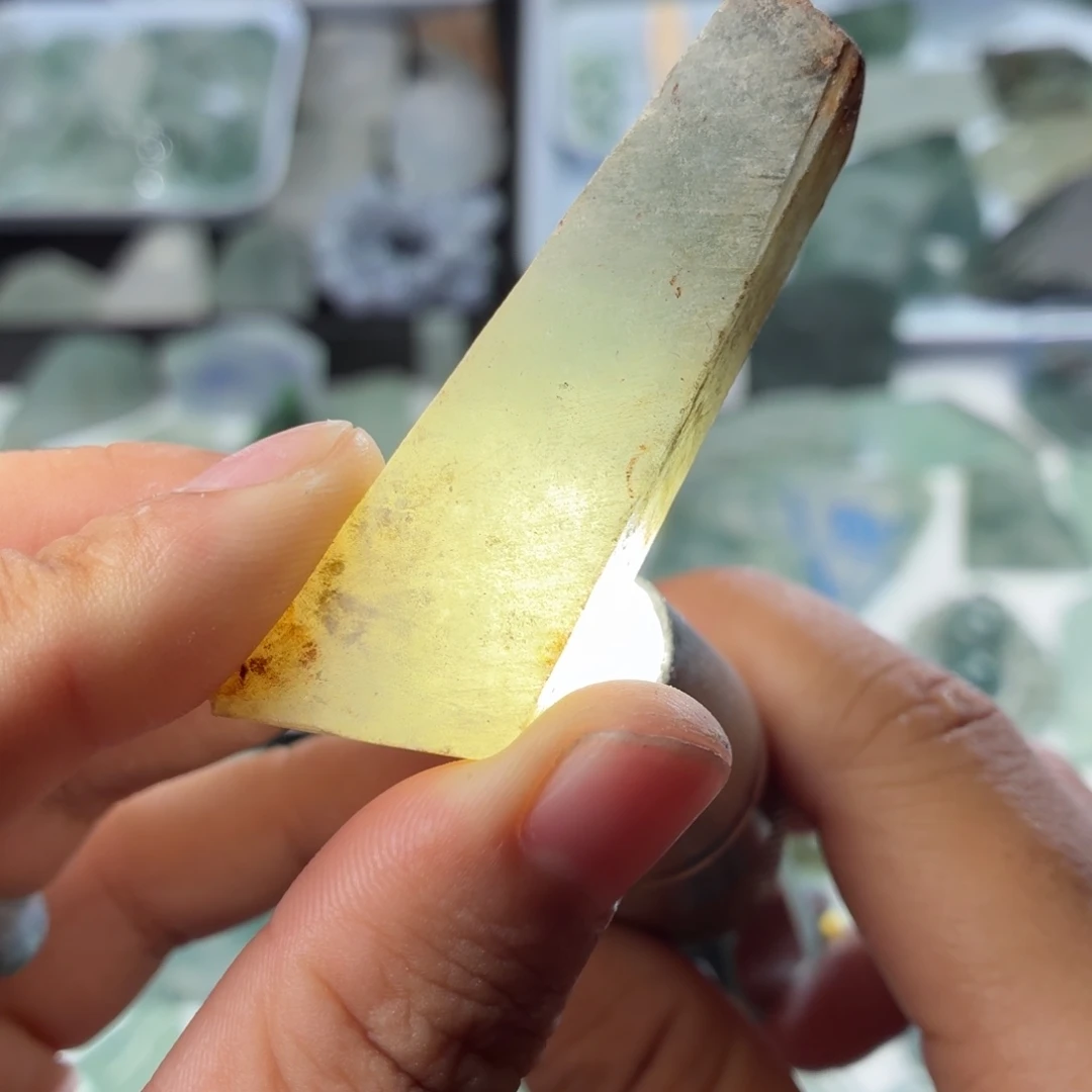 定制翡翠未镶嵌天然缅甸翡翠a货糯冰大瓜料