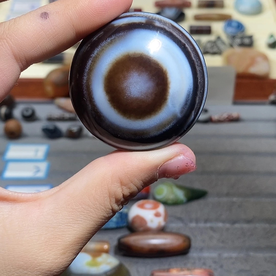 万***，玛瑙/玉髓合金颈饰