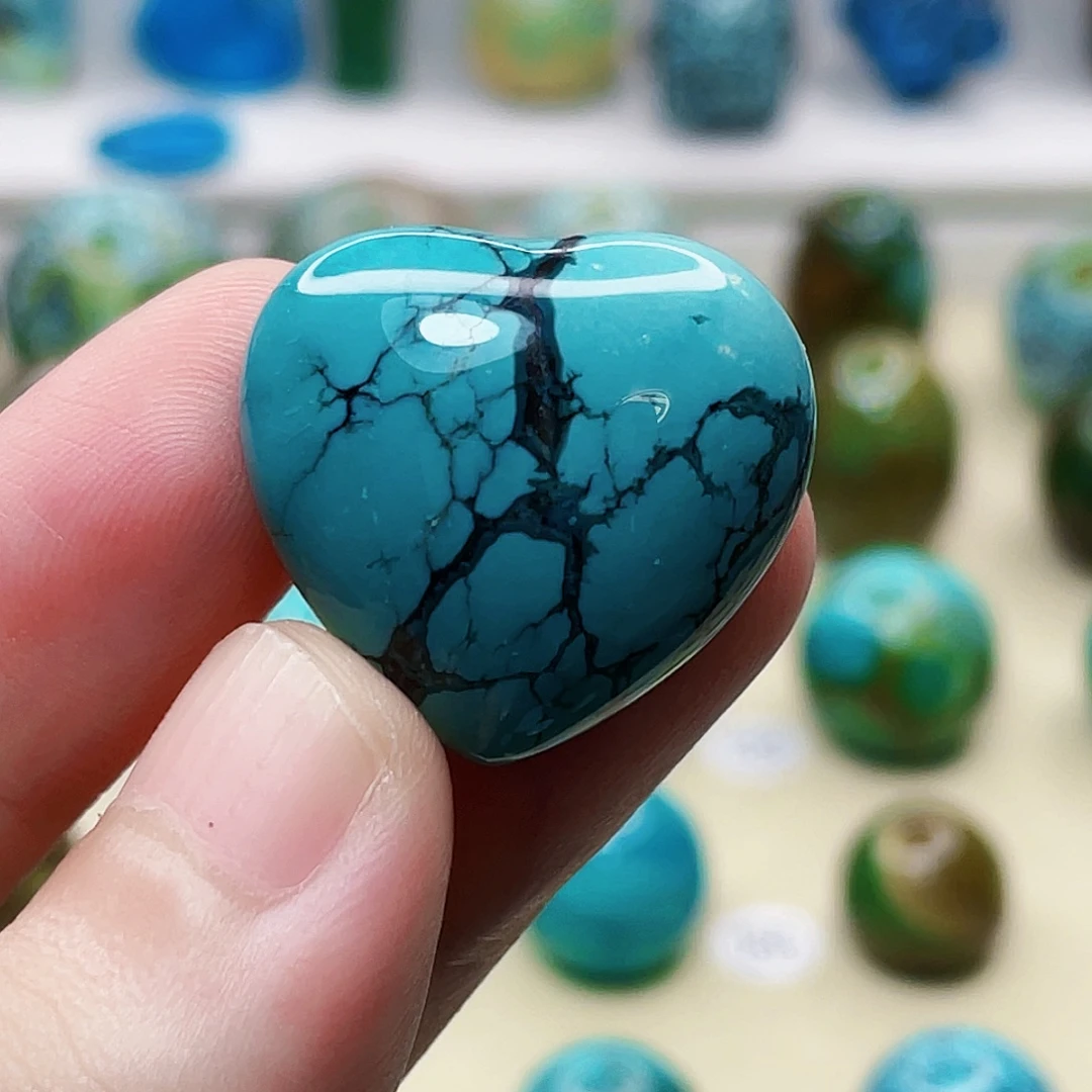 绿松石未镶嵌颈饰