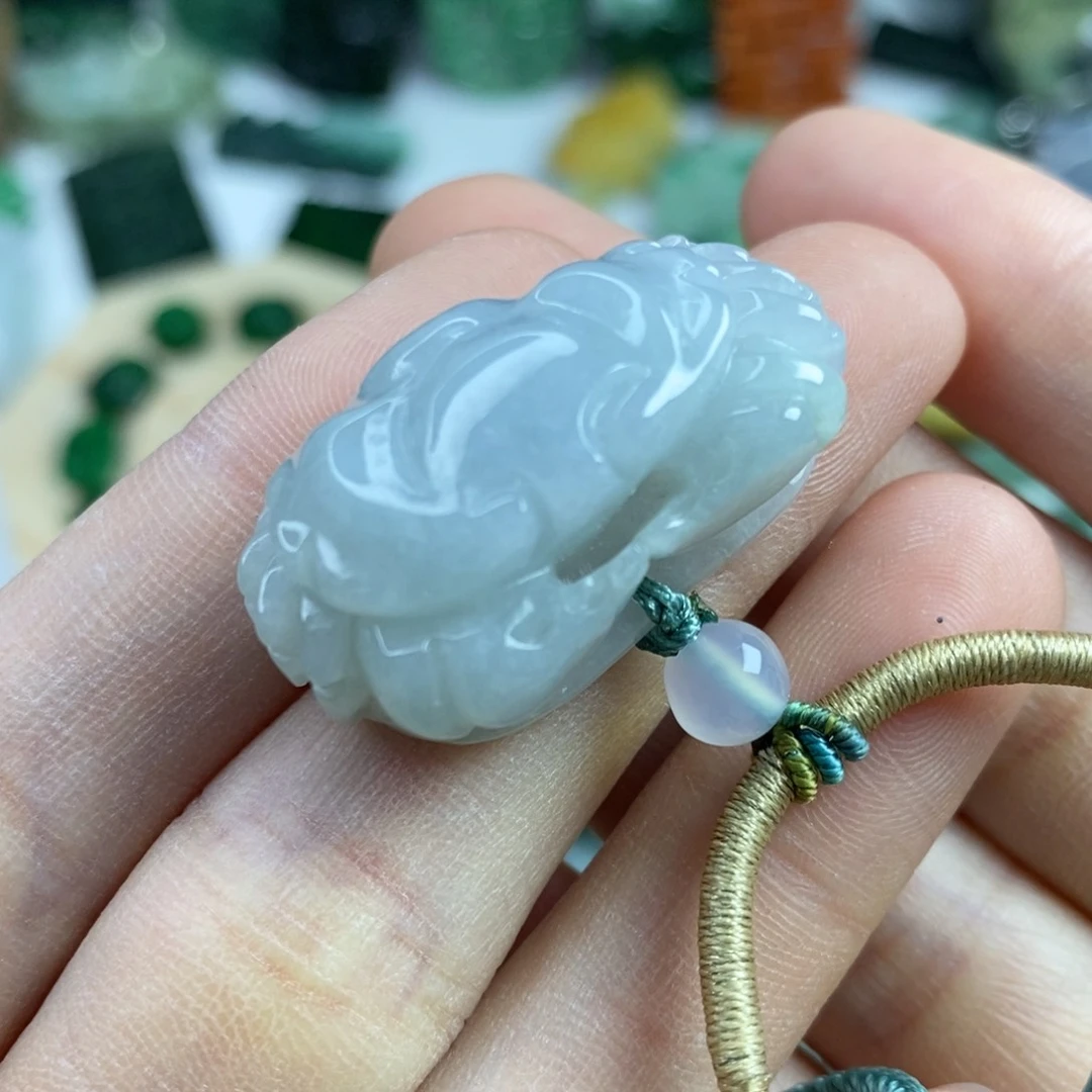 翡翠颈饰未镶嵌吊坠