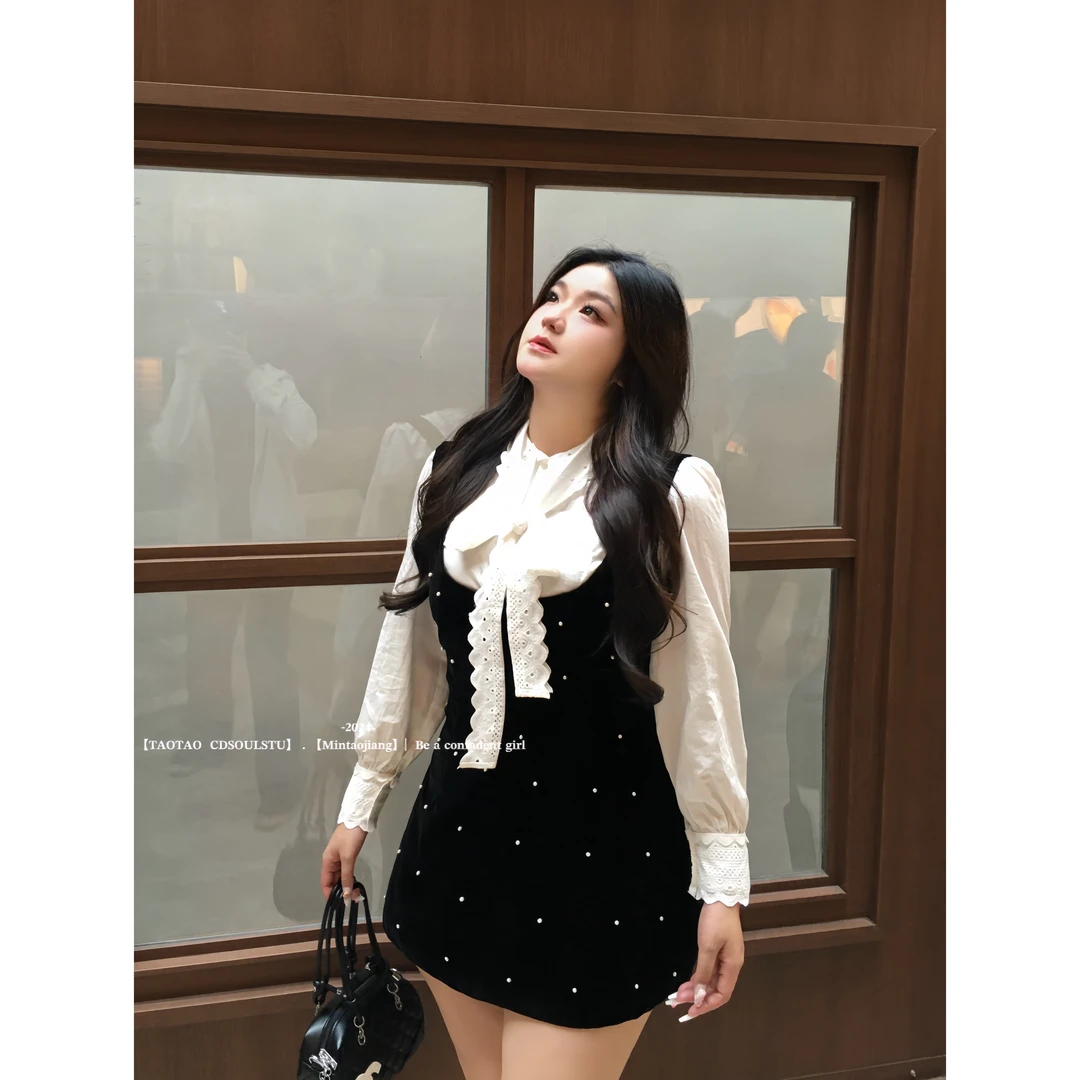 清清【奶油珍珠】微胖秋款蝴蝶结白衬衫搭配显瘦A字连衣背带裙