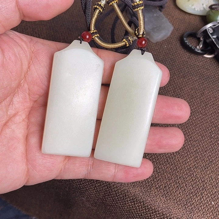 未镶嵌和田玉（糖玉）挂件