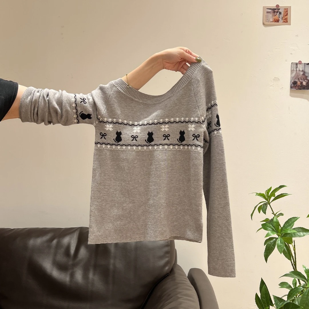 灰色斜肩蝴蝶结刺绣长袖针织衫女秋季新款韩系甜辣露肩上衣
