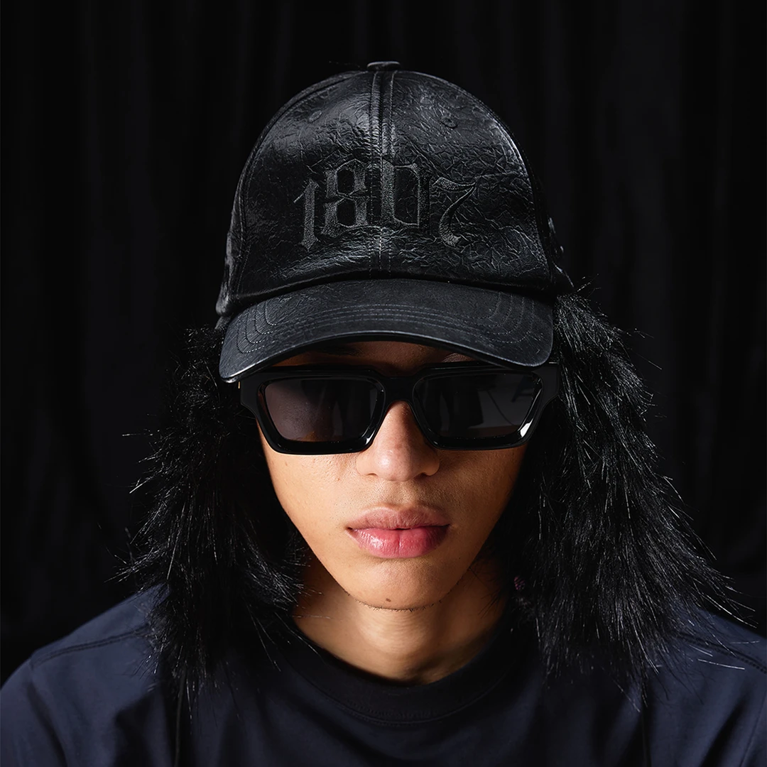 1807皮草护耳刺绣棒球帽新款美式复古休闲肌理感PU皮雷锋帽男女