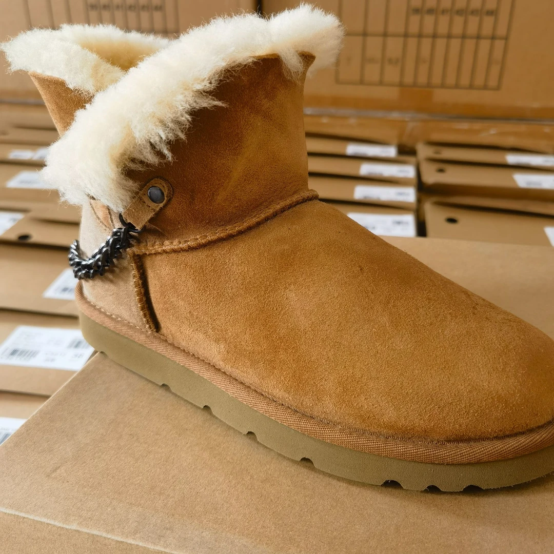 JUMBO/简帛【断码撤柜】羊皮毛一体雪地靴C5617