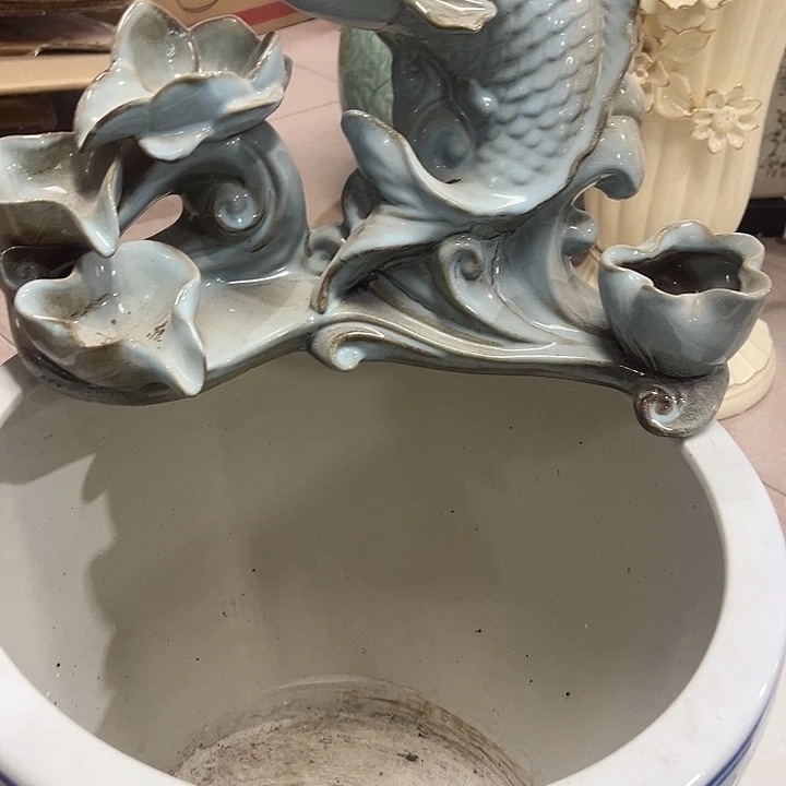 瓷片瑕。。。。。。？。。。。。？。。。