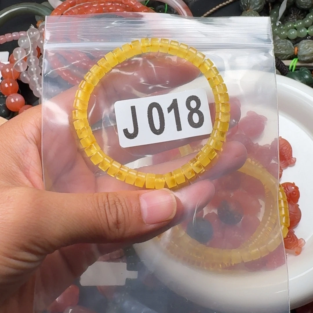 穆***鸣南红玛瑙未镶嵌珠宝奇石