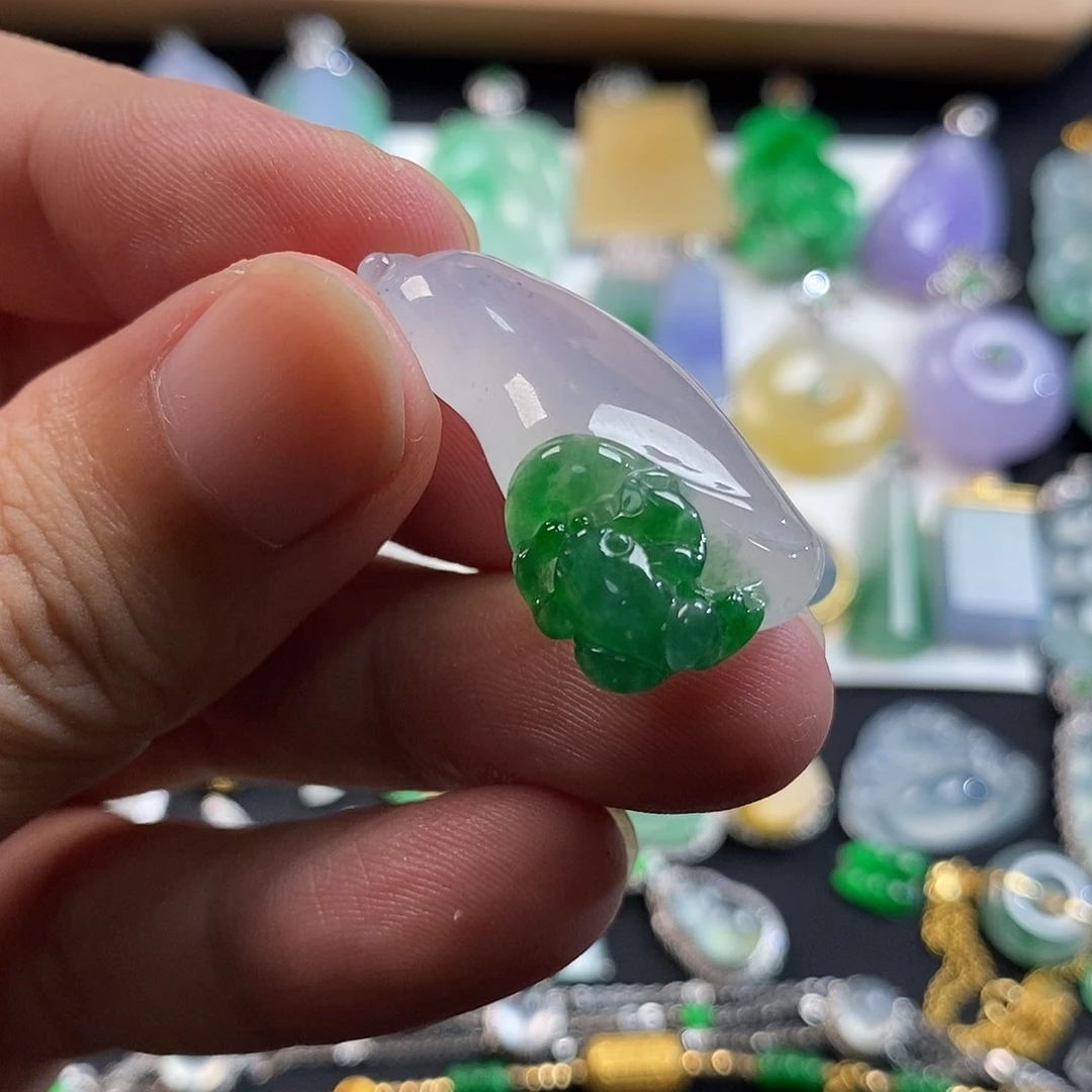 翡翠未镶嵌颈饰翡翠