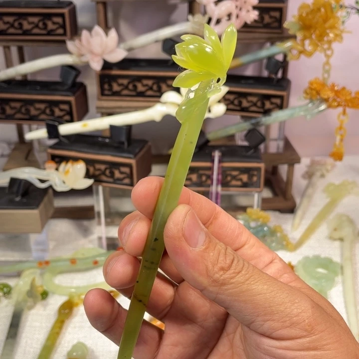 蛇纹石玉未镶嵌发饰