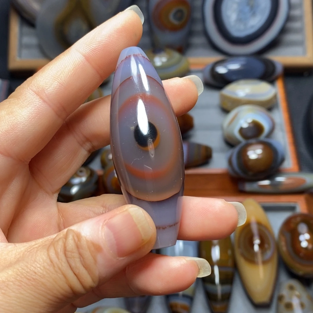 玛瑙/玉髓未镶嵌珠宝奇石