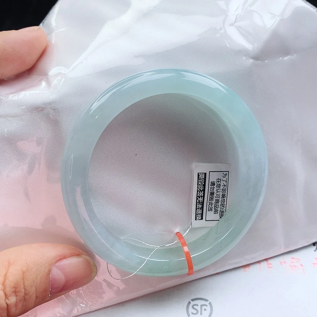 翡翠手镯未镶嵌天然翡翠手镯