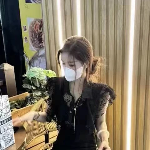 网红时尚气质精致成熟洋气上衣短裙两件套2025新款通勤遮肚套装潮