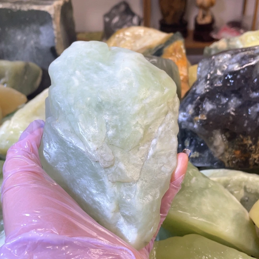 蛇纹石玉未镶嵌中国四大名玉简易