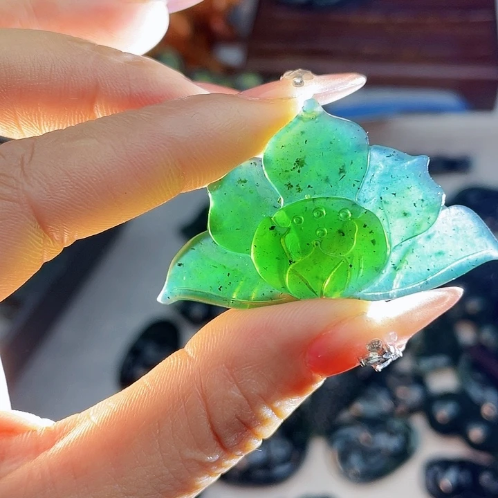 蛇纹石玉未镶嵌挂件泰山玉和和美美