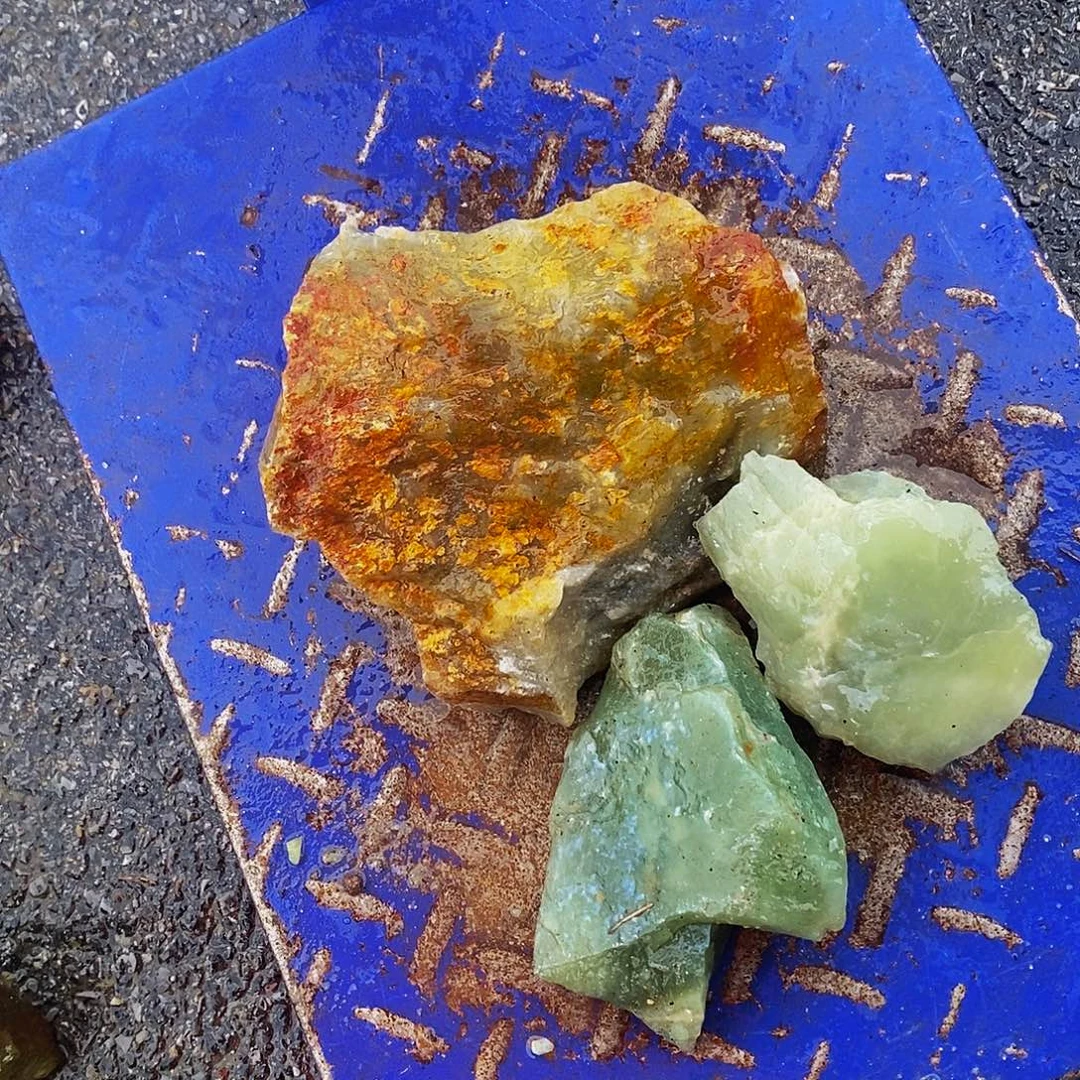 小***坪岫玉未镶嵌岫玉原石