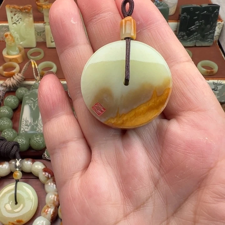 J***n岫岩河磨玉（透闪石质玉）未镶嵌颈饰