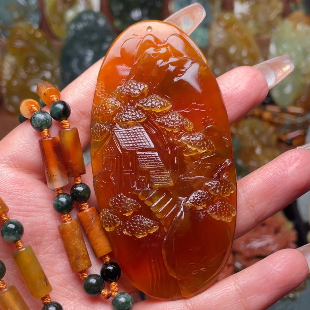 蛇纹石玉未镶嵌颈饰颂*