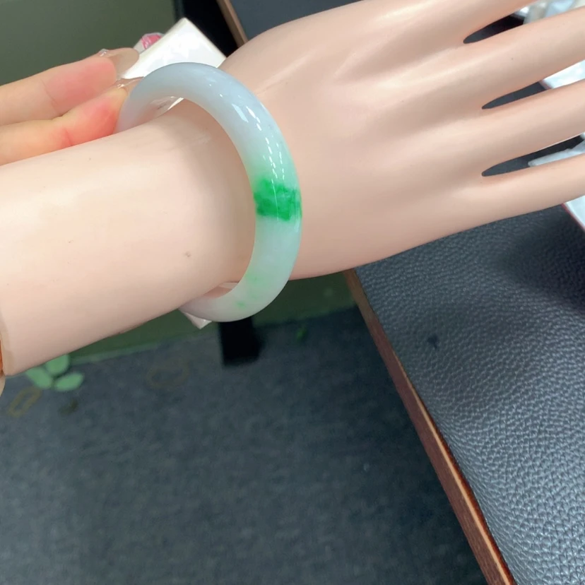 【闪购商品】翡翠手镯未镶嵌翡翠