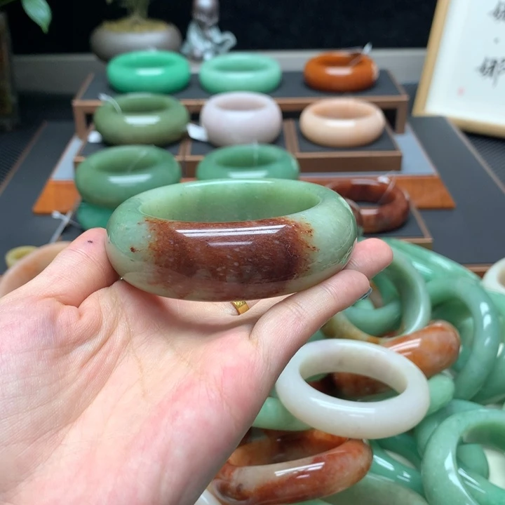 花***来石英质玉（非洲翠）合金舍