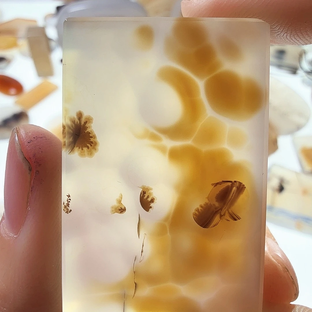 玛瑙/玉髓未镶嵌珠宝半成品