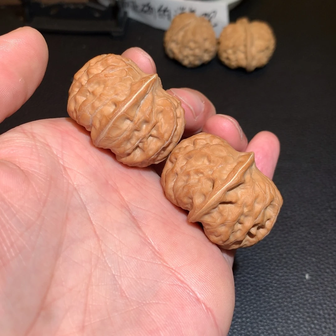 文玩核桃把件门头沟元宝39