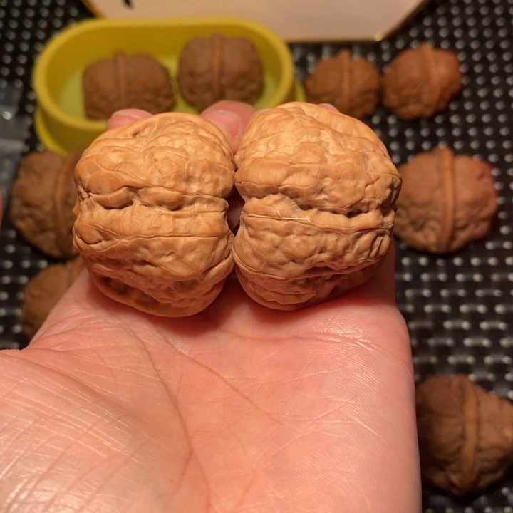 用***4文玩核桃把件蛙王