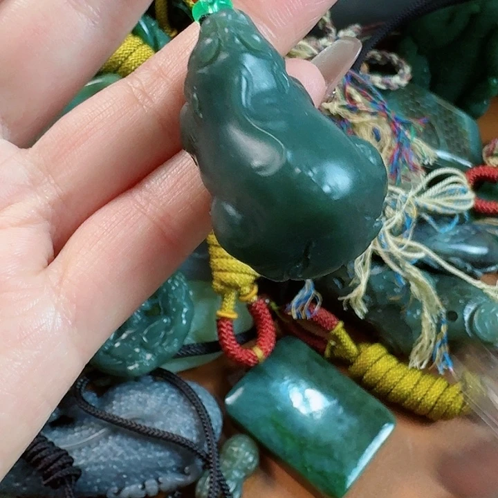 和田玉挂件未镶嵌