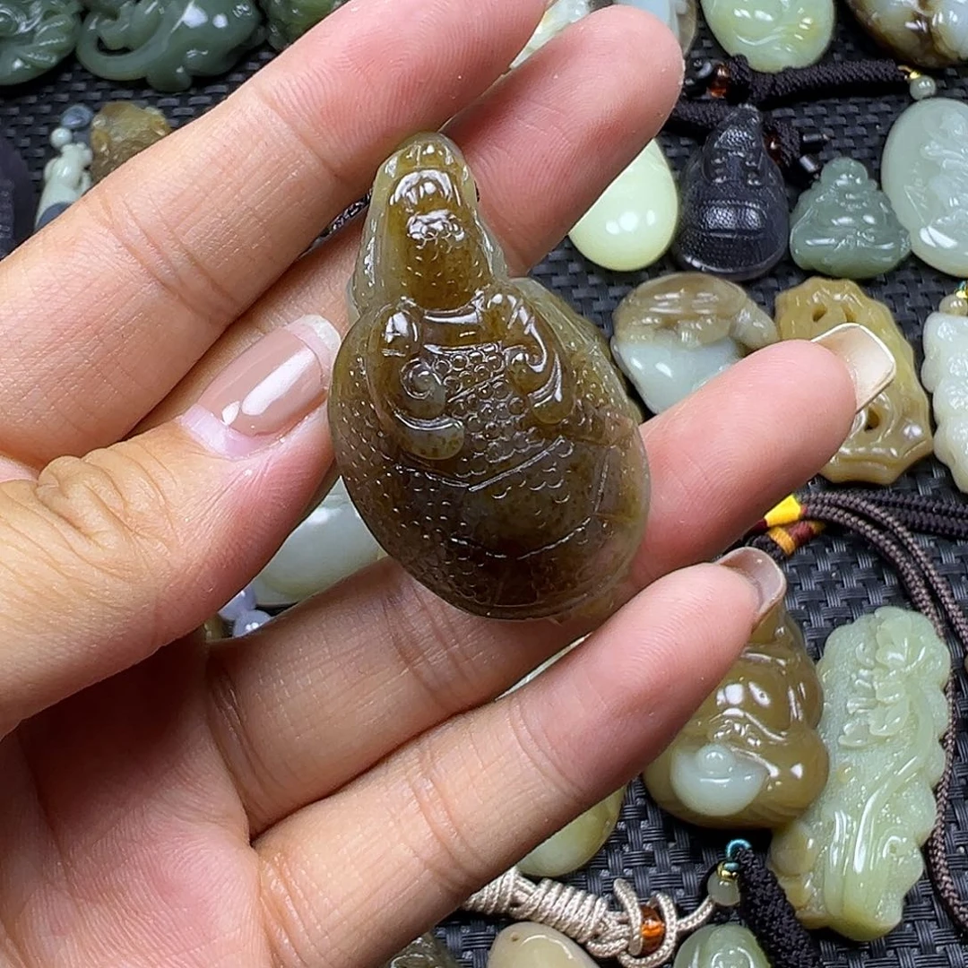 和田玉未镶嵌颈饰卡42