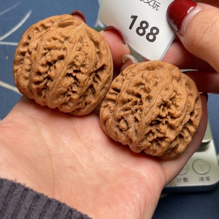 文玩核桃把件粗筋46.188