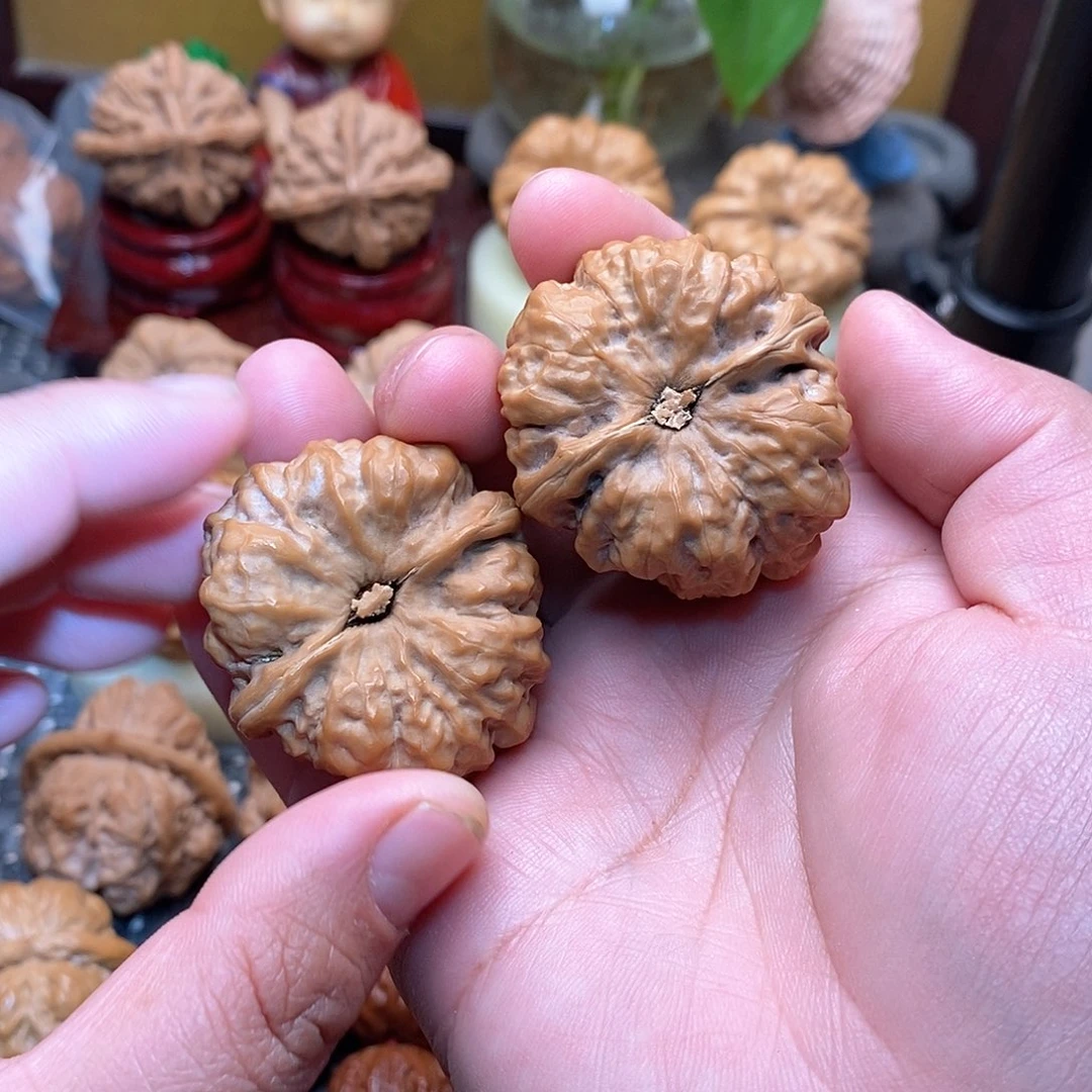 文玩核桃把件L***J蛤蟆