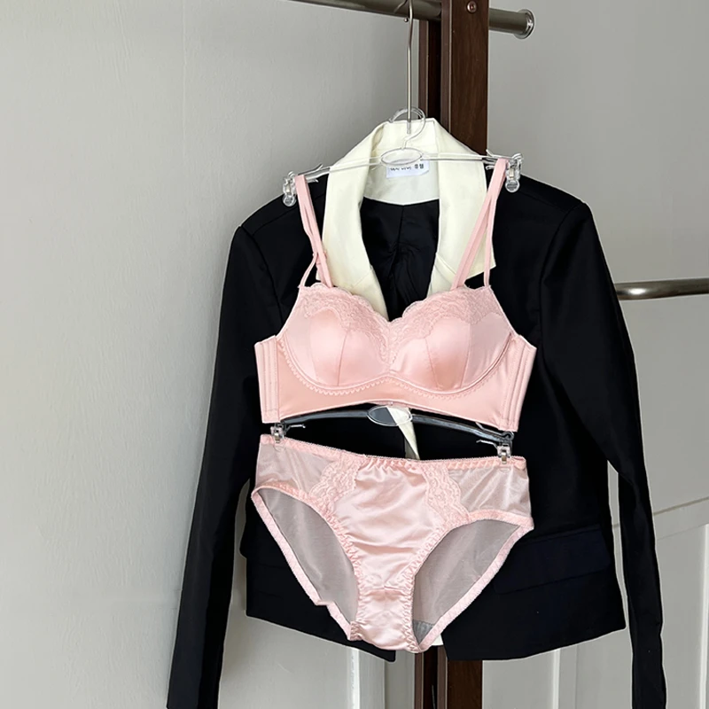 性感蕾丝内衣女小胸聚拢显大收副乳防下垂纯欲甜美调整型文胸套装