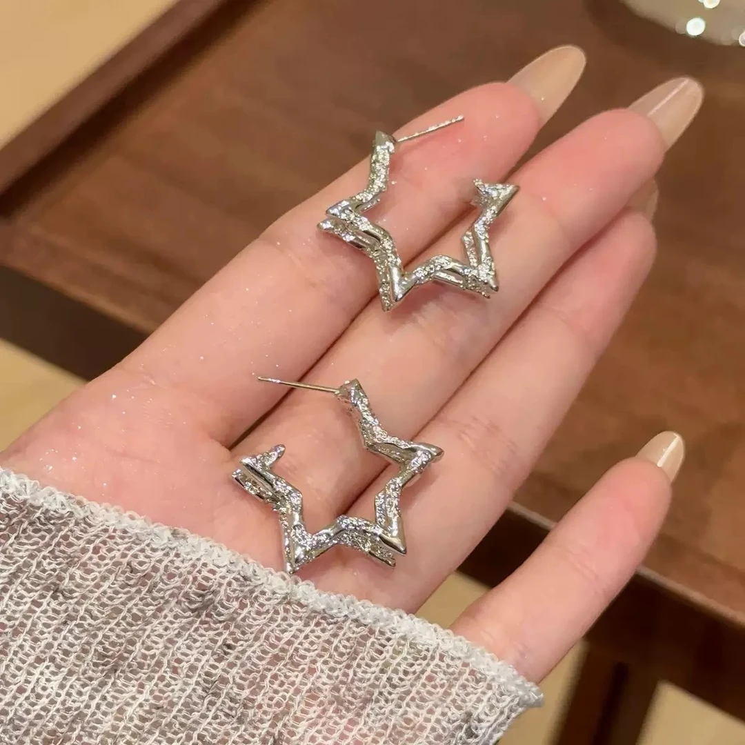 合金耳饰 纹理感双层镂空五角星耳钉女轻奢简约独特耳环气质百搭