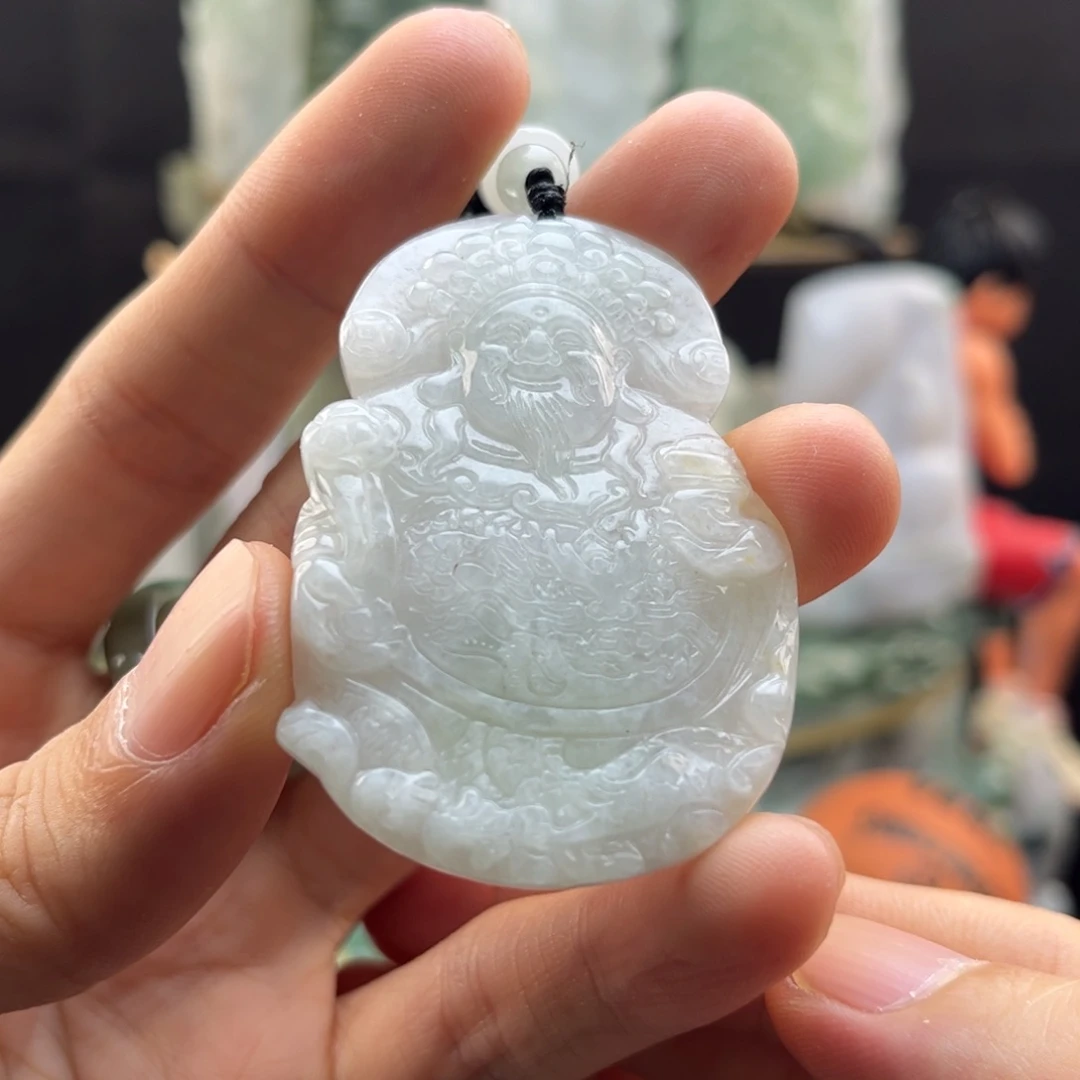 翡翠未镶嵌颈饰财爷爷